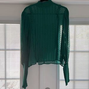 Farm Rio green long sleeved blouse large new with tags.